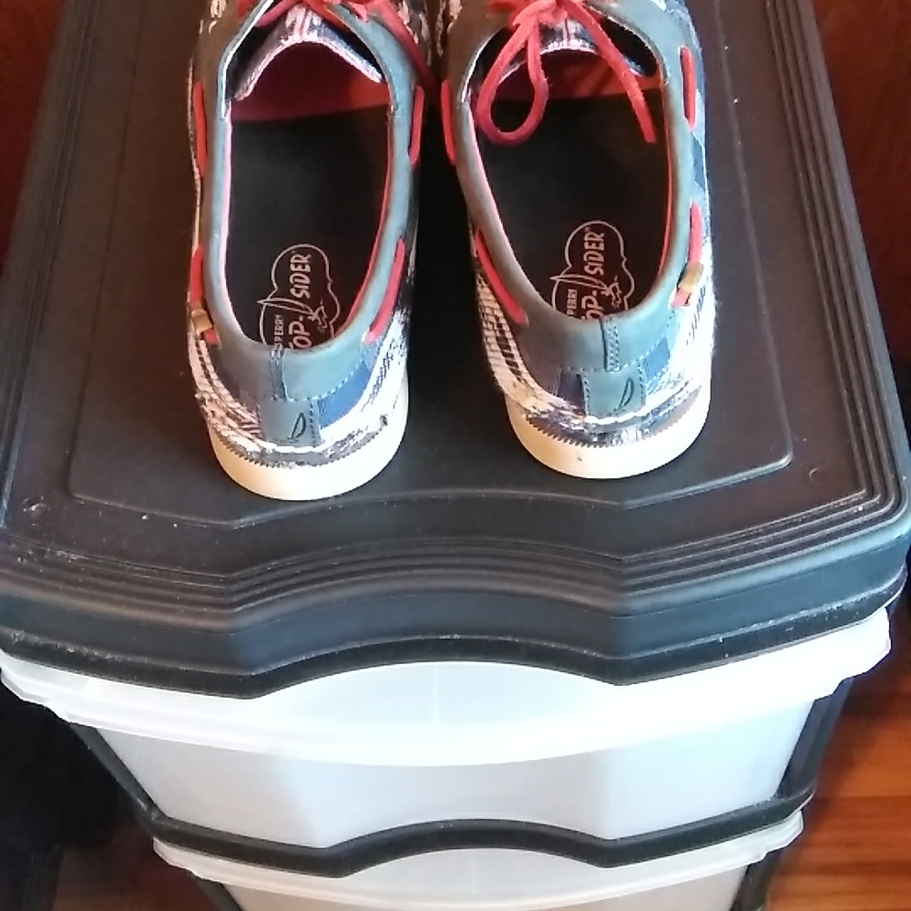 Women Sperry - Picture 2 of 7